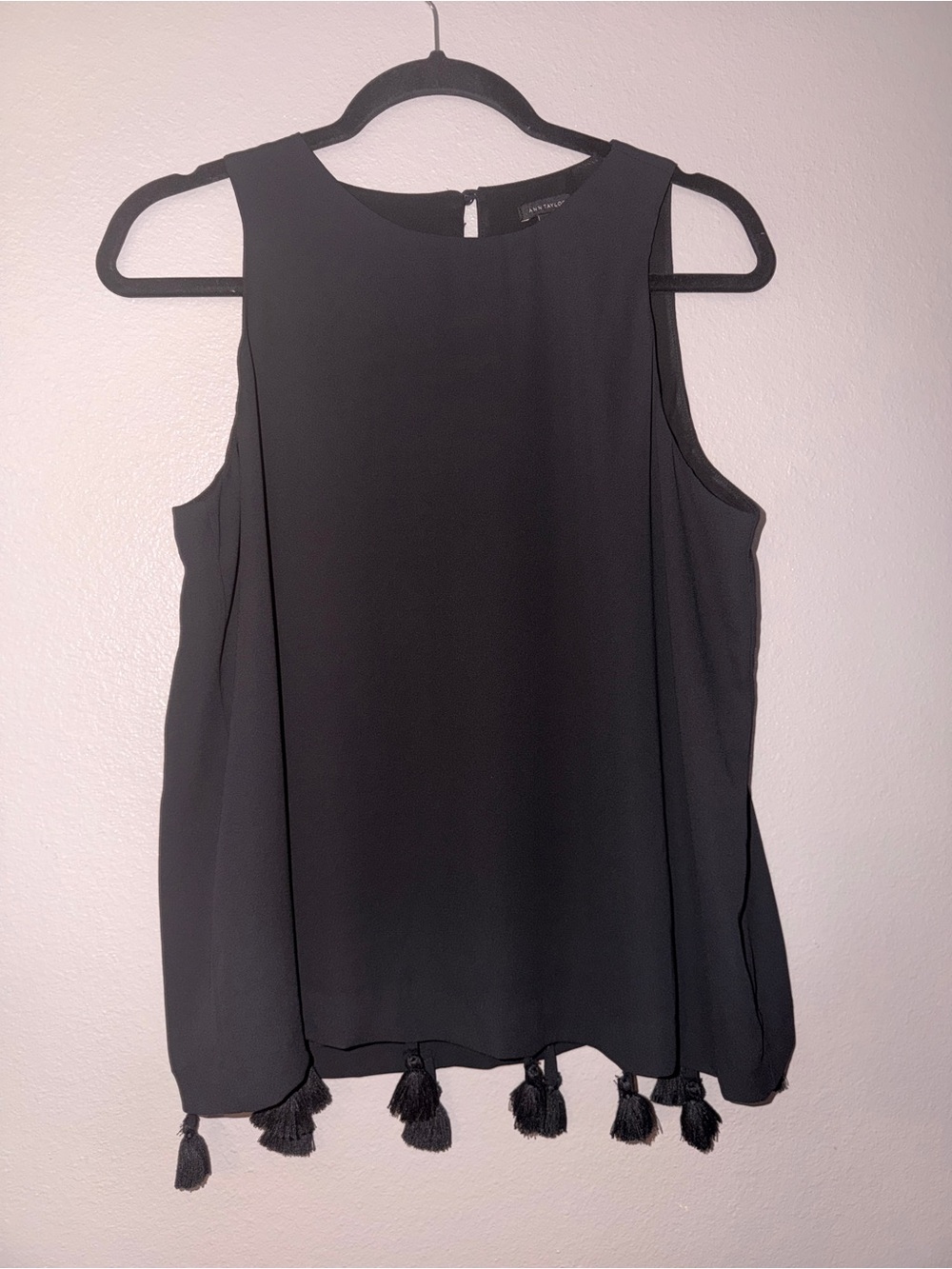 Ann Taylor Black Sleeveless Tassel-Hem Shell Top